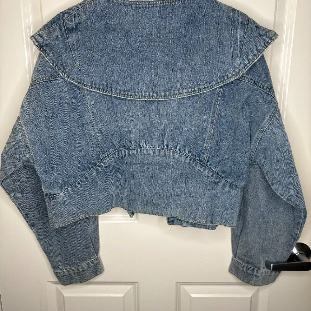 Bold Bib Collar Blue Jean Jacket – Trendy Cropped Cut - Picture 5 of 15